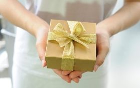 gift box 2458012 1280